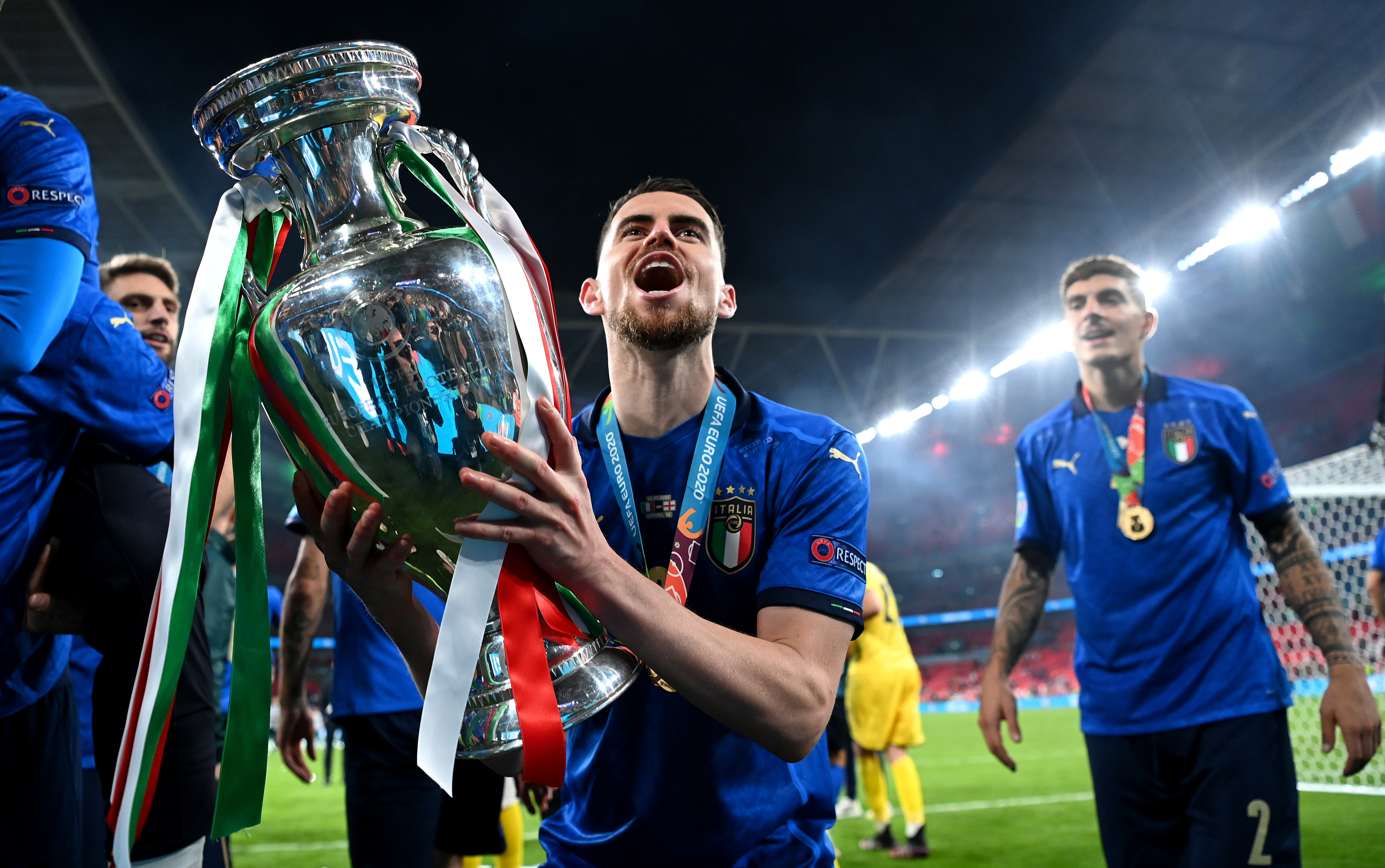 队员奋勇拼 队员奋勇拼