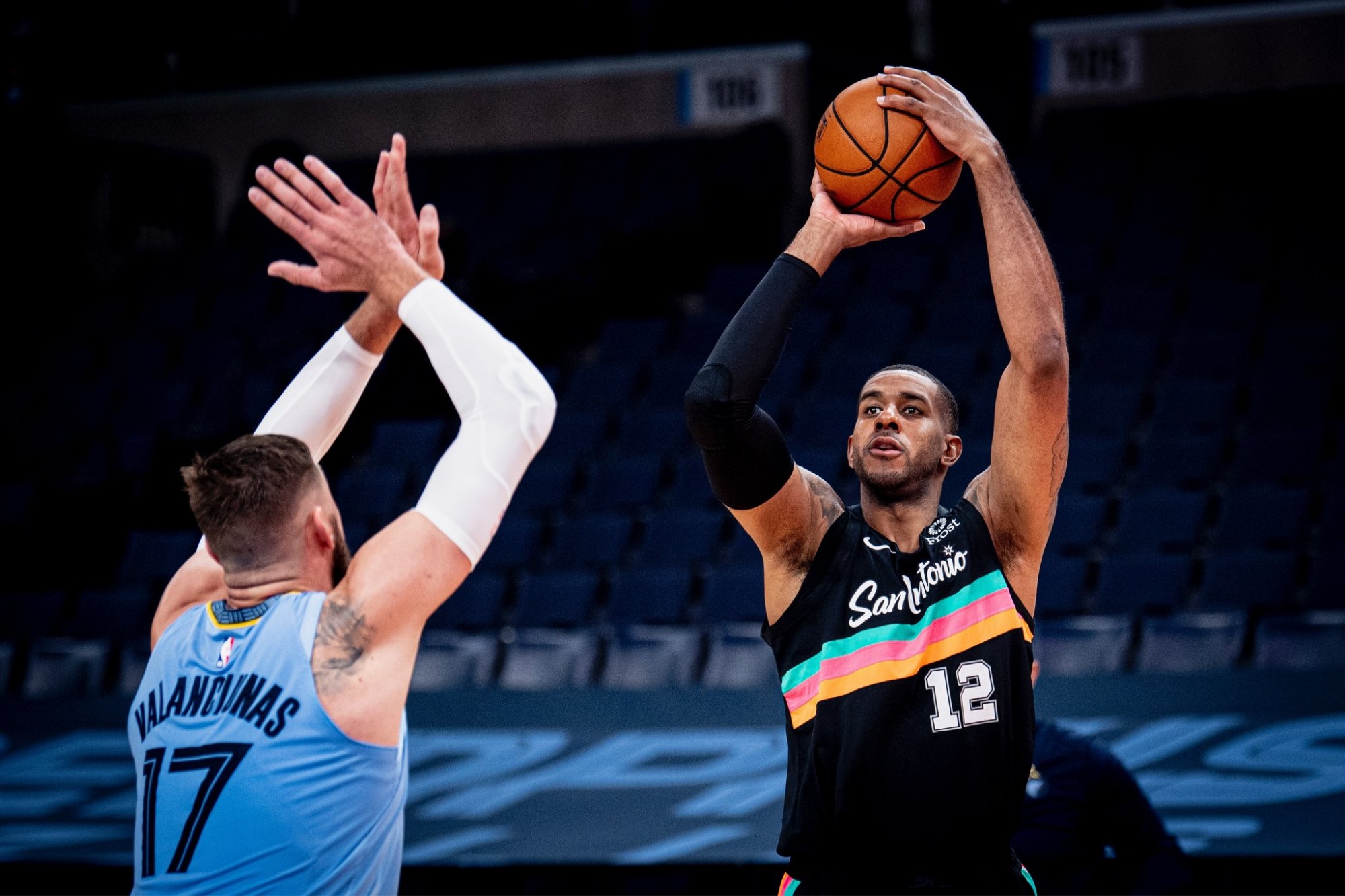 球的第一脚 球的第一脚